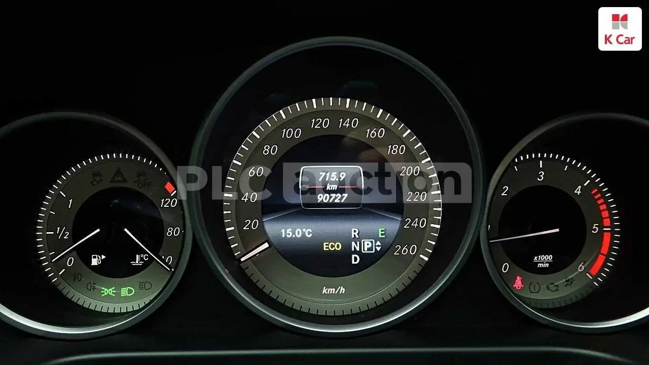 Mercedes-Benz E 250 * 4MATIC * PANO * 360 * АВТОКРЕДИТ, снимка 12 - Автомобили и джипове - 54577816