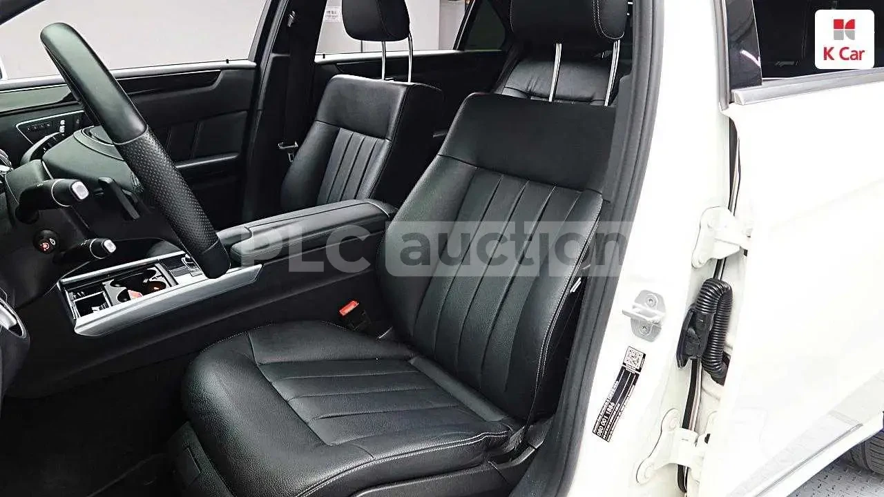 Mercedes-Benz E 250 * 4MATIC * PANO * 360 * АВТОКРЕДИТ, снимка 9 - Автомобили и джипове - 54577816
