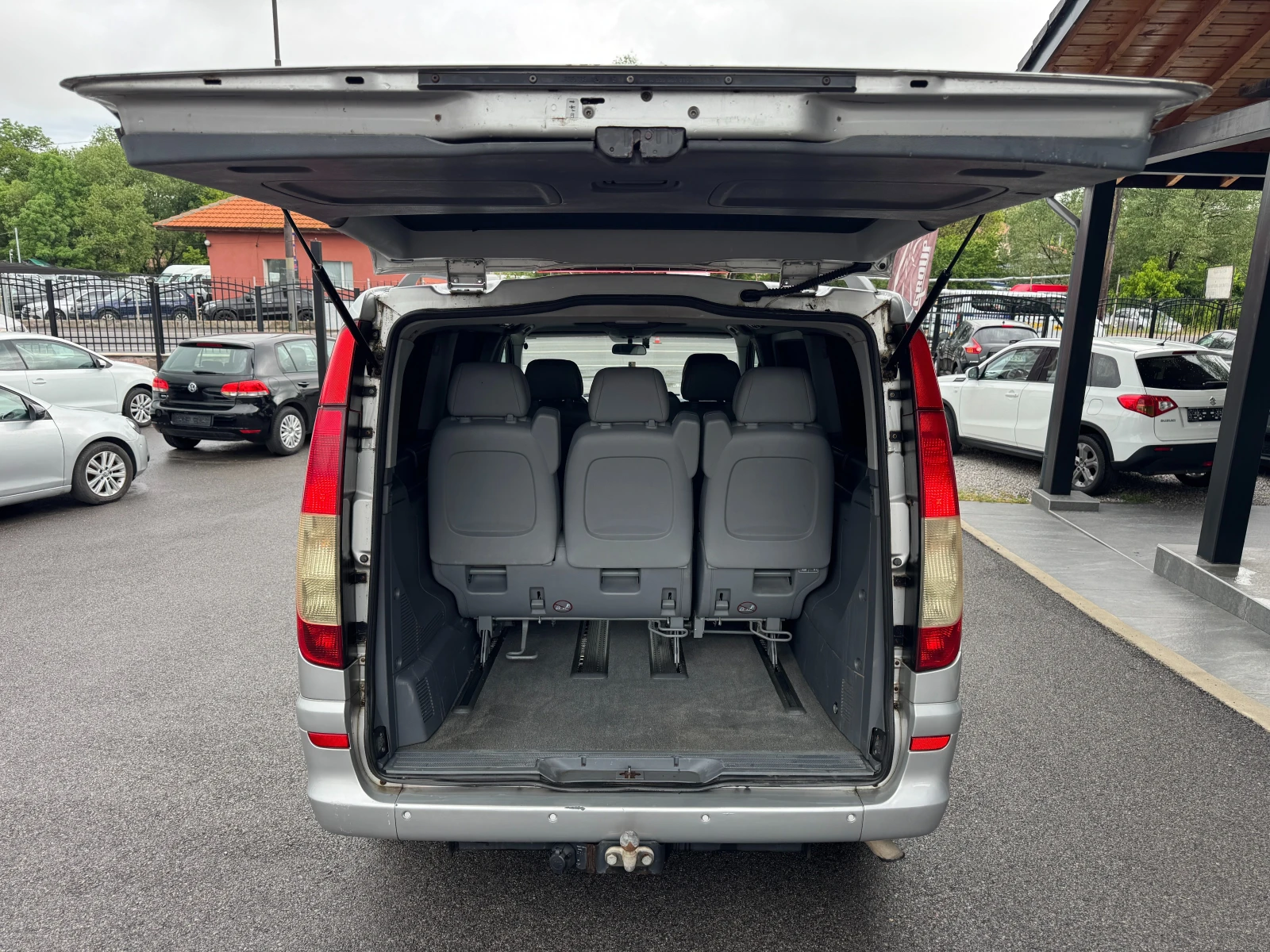 Mercedes-Benz Viano 2.2CDI, снимка 14 - Автомобили и джипове - 54773673