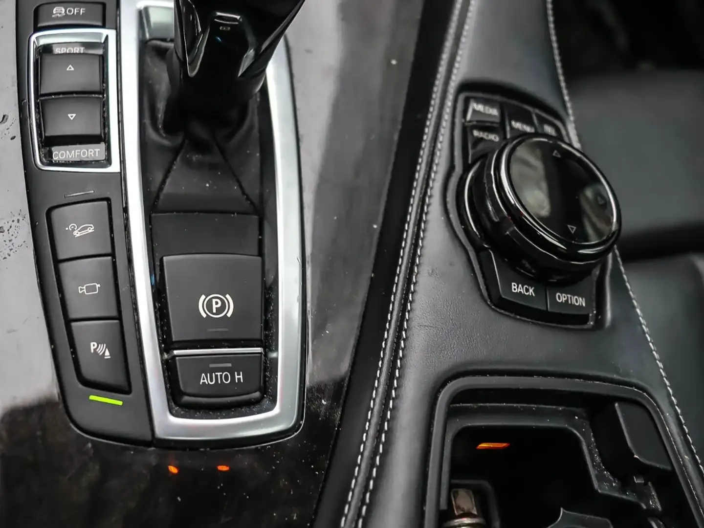 BMW 650 XDRIVE #PANO#360CAM/HARMON KARDON, снимка 7 - Автомобили и джипове - 55135010