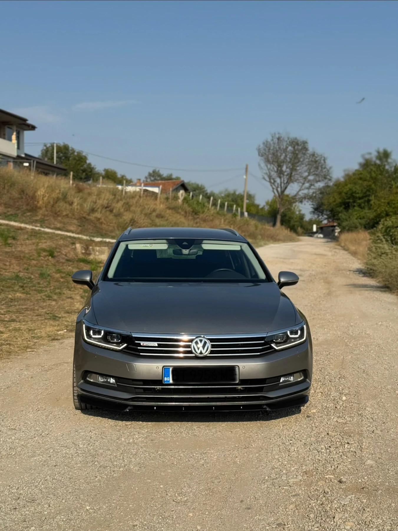 VW Passat 2.0BiTDI, снимка 2 - Автомобили и джипове - 55709446