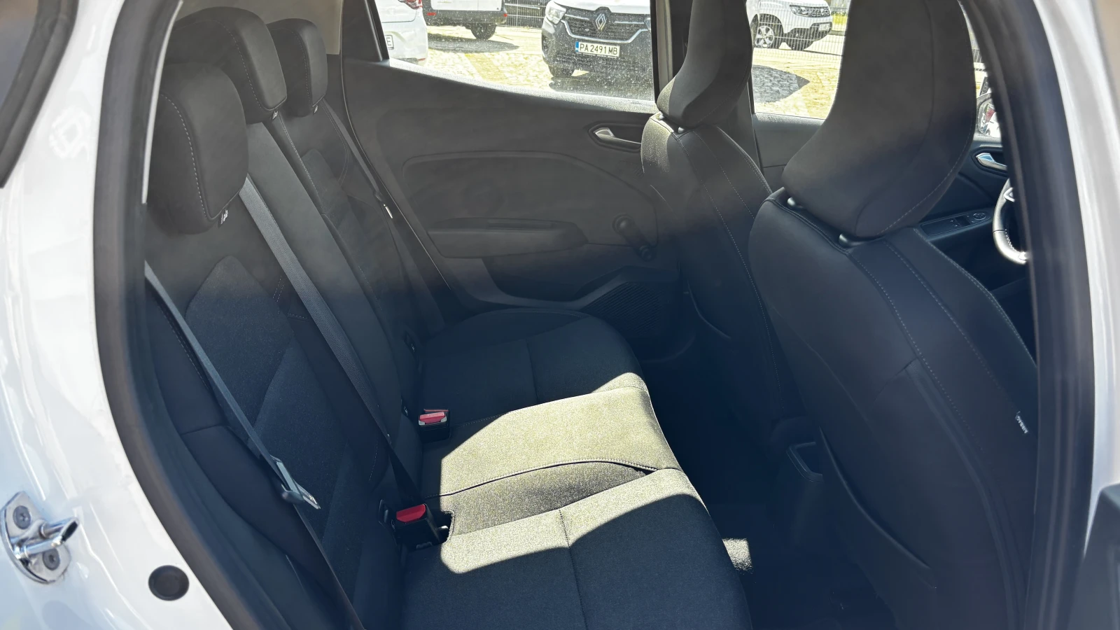 Renault Clio 1.0TCe/ 91 к.с, снимка 9 - Автомобили и джипове - 55825283
