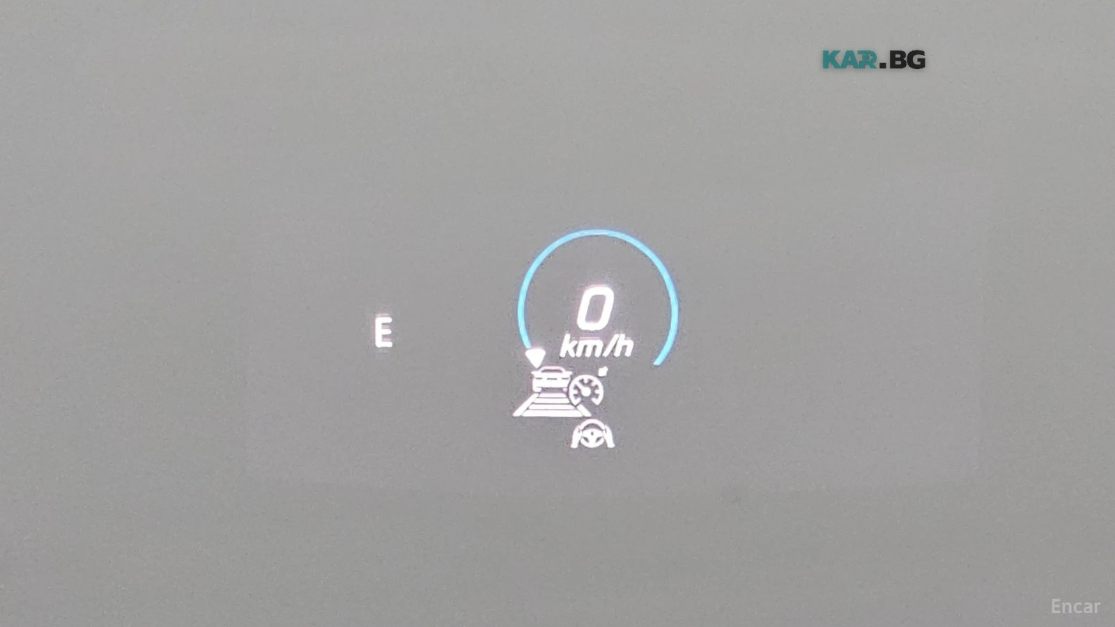 Mercedes-Benz E 220 4MATIC/AMG-LINE/DRIVE-ASSISTS/SUNROOF, снимка 13 - Автомобили и джипове - 55842136
