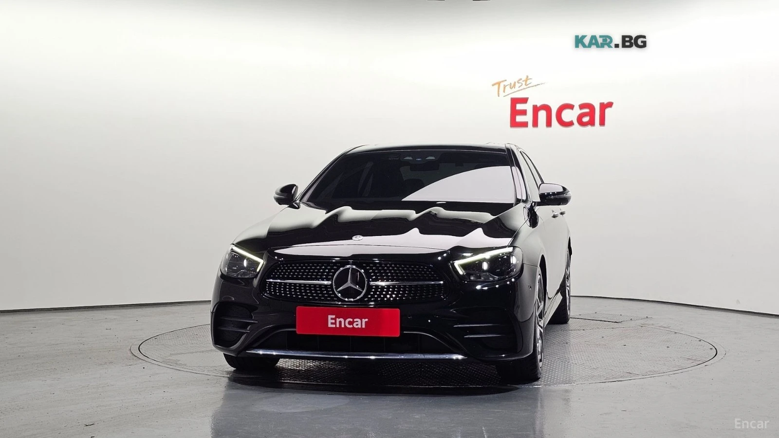 Mercedes-Benz E 220 4MATIC/AMG-LINE/DRIVE-ASSISTS/SUNROOF, снимка 2 - Автомобили и джипове - 55842136