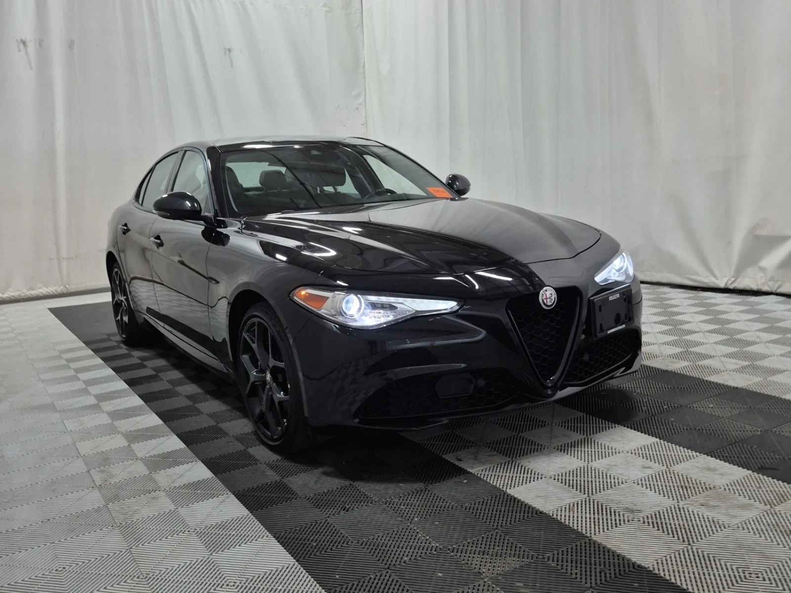 Alfa Romeo Giulia * TI * CARFAX * , снимка 2 - Автомобили и джипове - 56155608