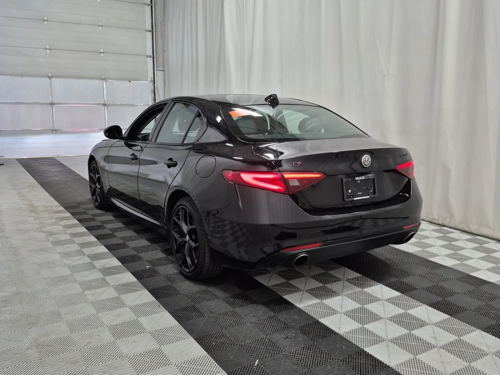 Alfa Romeo Giulia * TI * CARFAX * , снимка 4 - Автомобили и джипове - 56155608