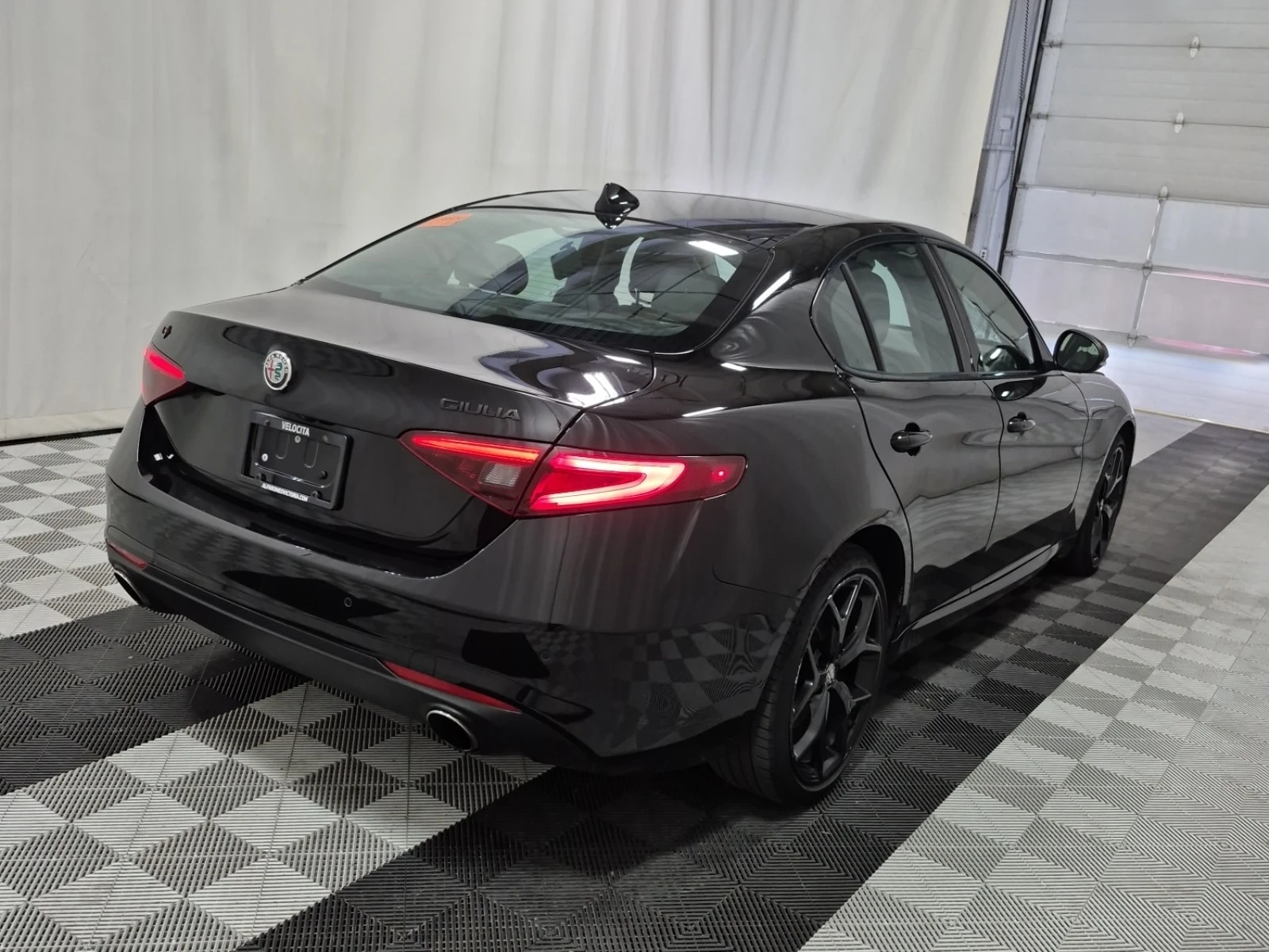 Alfa Romeo Giulia * TI * CARFAX * , снимка 3 - Автомобили и джипове - 56155608