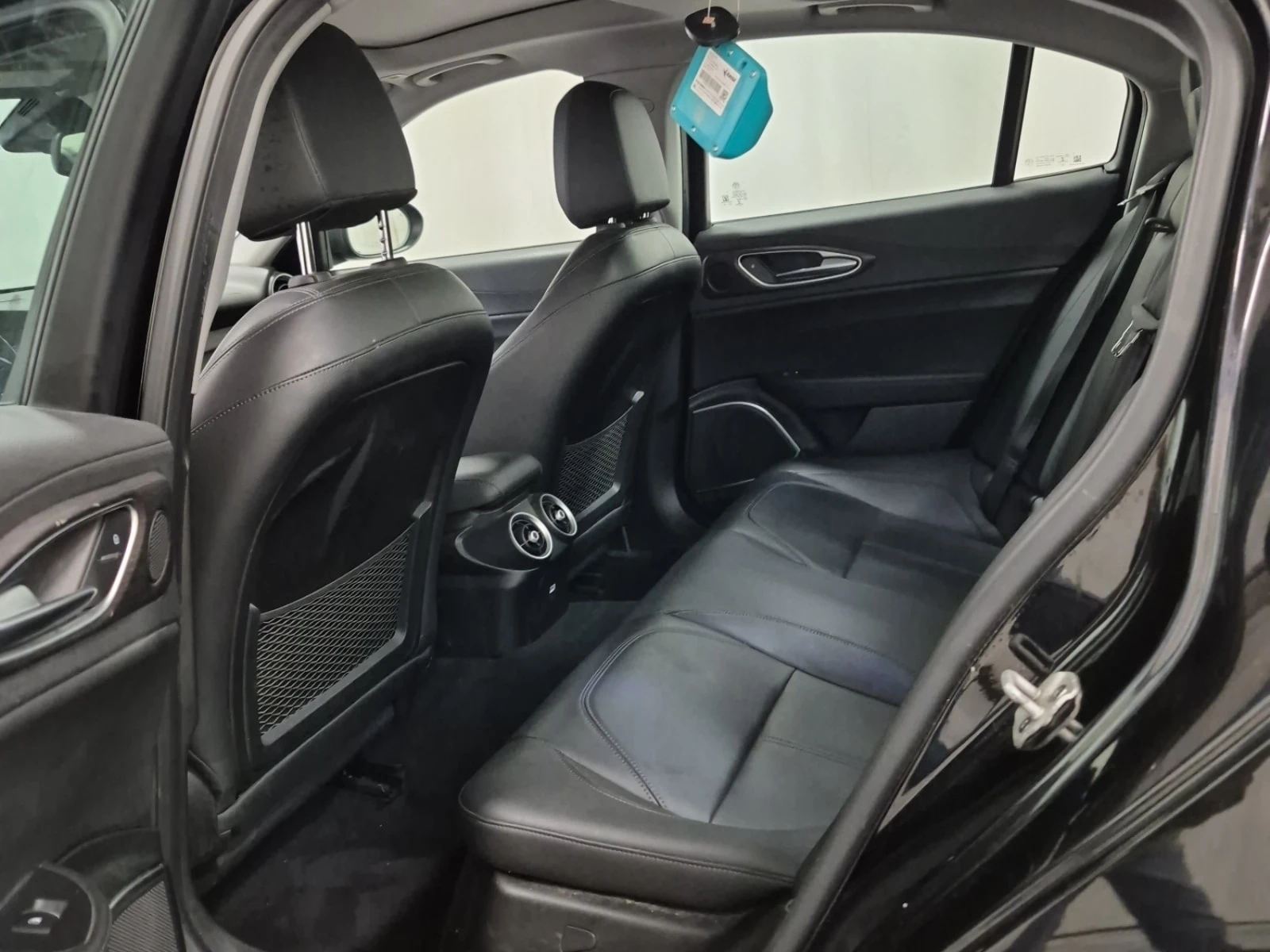 Alfa Romeo Giulia * TI * CARFAX * , снимка 12 - Автомобили и джипове - 56155608