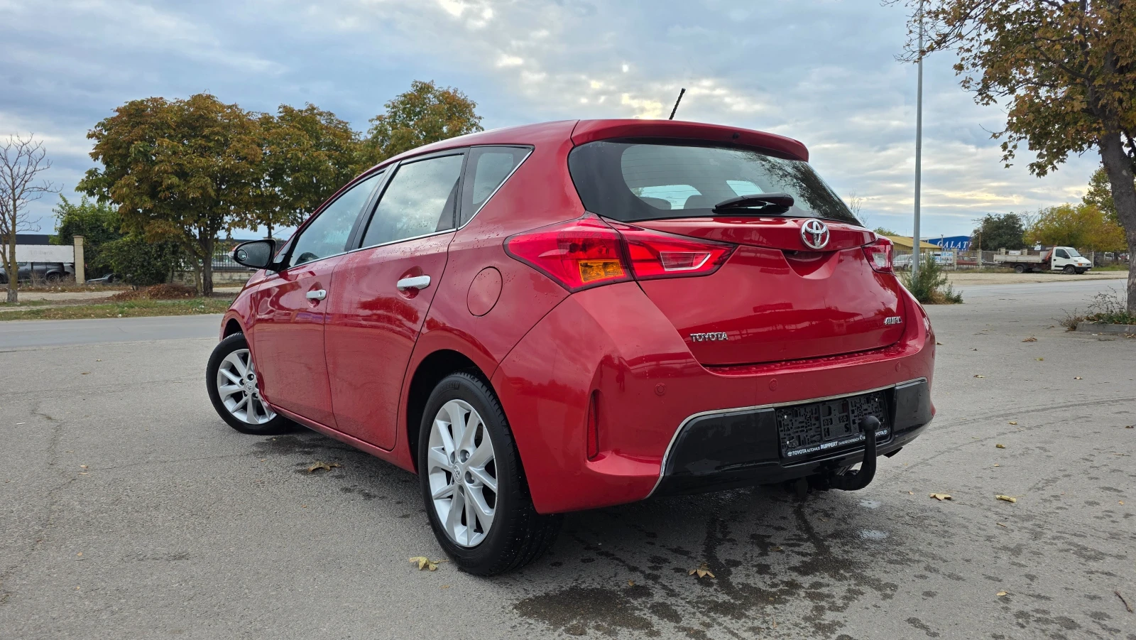 Toyota Auris БЕЗУПРЕЧНА, снимка 4 - Автомобили и джипове - 56639375