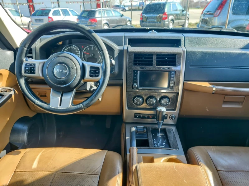 Jeep Cherokee 2.8 CRD 4х4, снимка 11 - Автомобили и джипове - 49568998