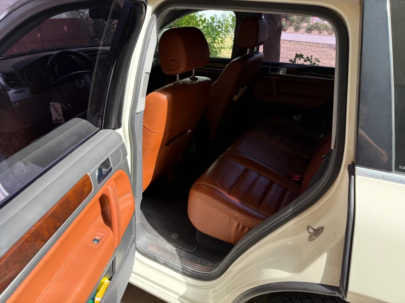 VW Touareg Евро 5, снимка 2 - Автомобили и джипове - 52112353