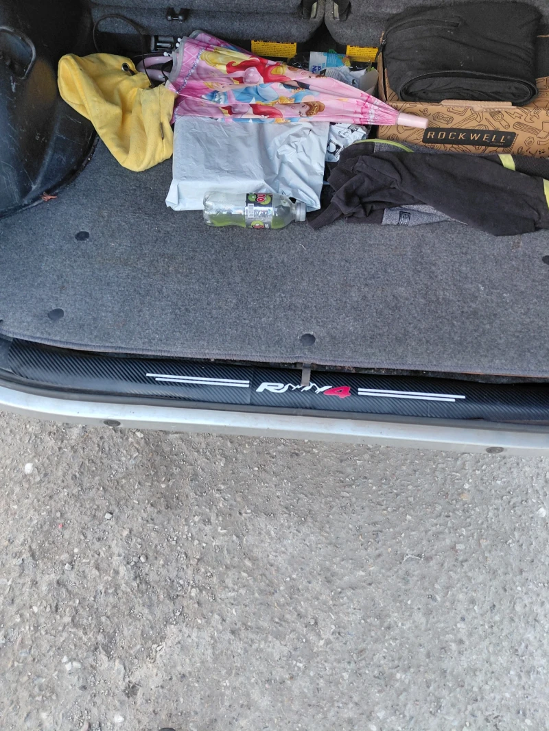 Toyota Rav4 2000, снимка 14 - Автомобили и джипове - 52920999