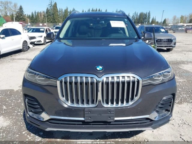 BMW X7 XDRIVE40I| DISTRONIC| PANO| KEYLESS| ПОДГРЕВ, снимка 2 - Автомобили и джипове - 54365197