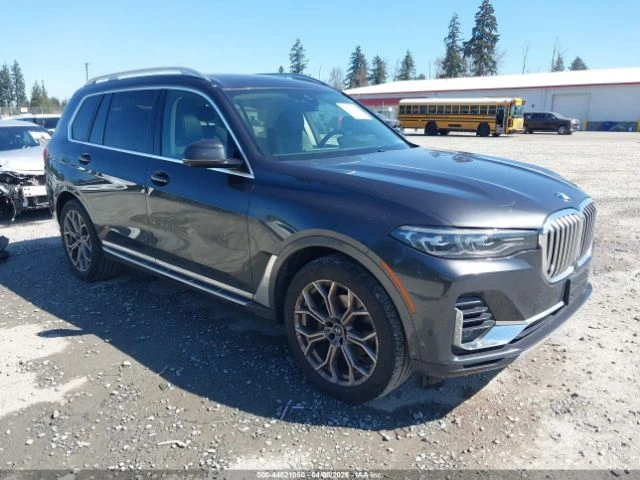 BMW X7 XDRIVE40I| DISTRONIC| PANO| KEYLESS| ПОДГРЕВ