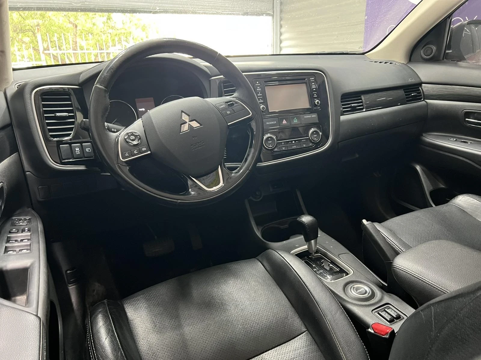 Mitsubishi Outlander Sport 2.4 ES 4x4 - изображение 10