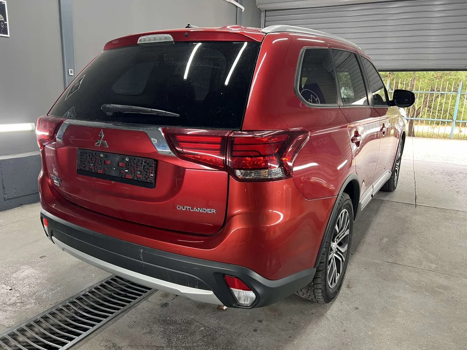 Mitsubishi Outlander Sport 2.4 ES 4x4 - изображение 5