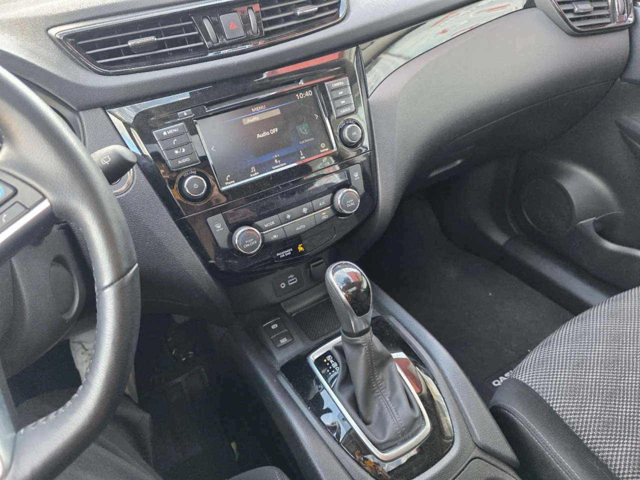 Nissan Qashqai CARFAX* АВТОФИНАНСИРАНЕ БЕЗ ПЪРВОНАЧАЛНА ВНОСКА - изображение 9