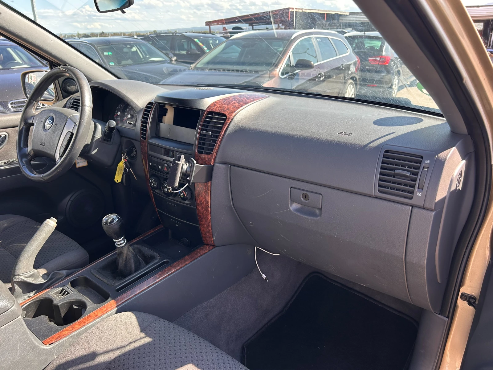 Kia Sorento 2.4i 4X4 EURO 3 - изображение 10