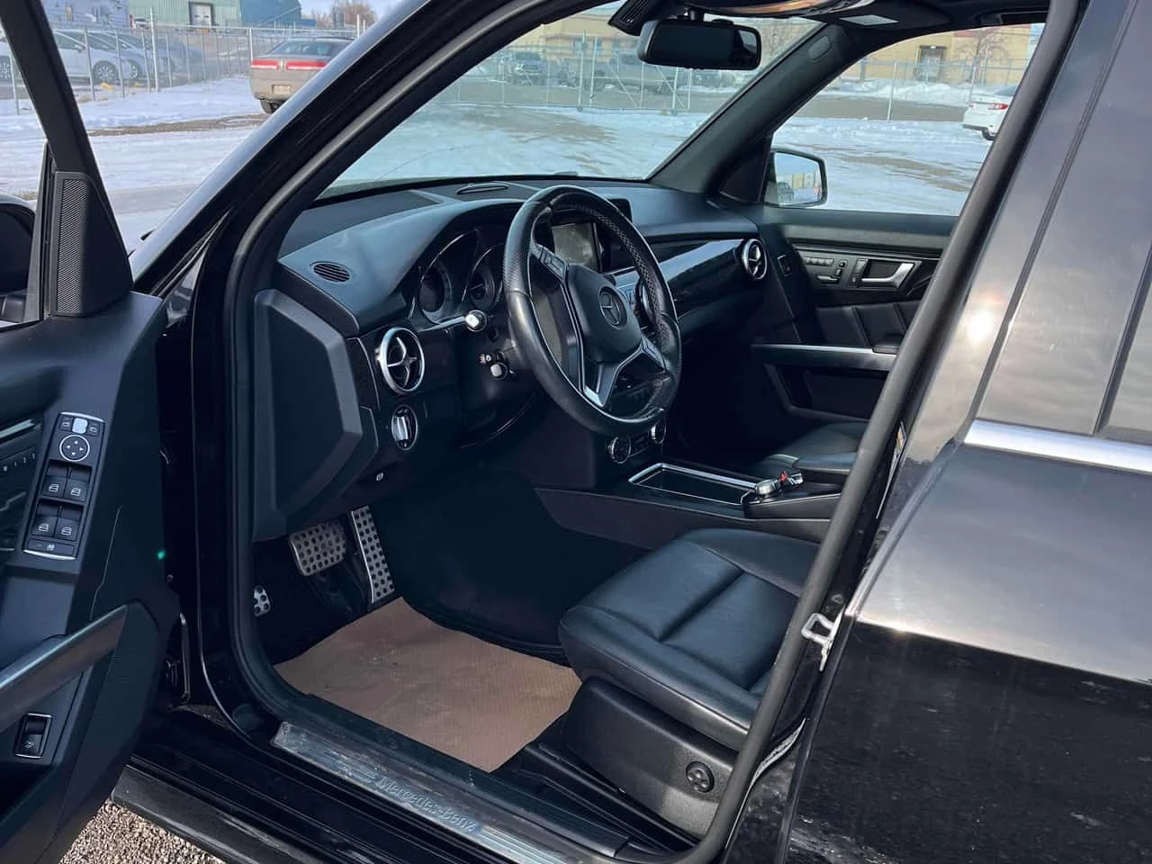 Mercedes-Benz GLK * 250 BlueTEC /CARFAX /+ 4 Гуми/Подгрев/Памет/Пано - изображение 6