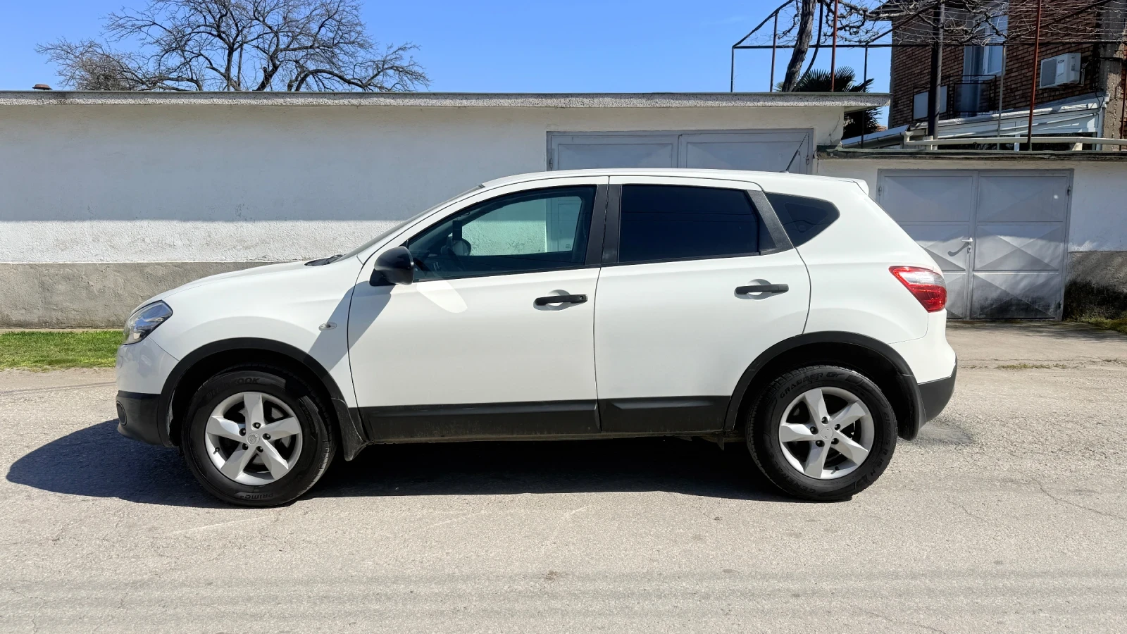 Nissan Qashqai Автоматик, снимка 11 - Автомобили и джипове - 53851761