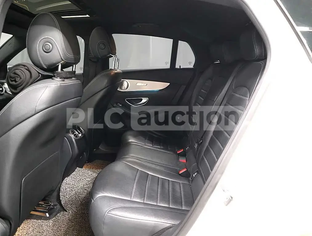 Mercedes-Benz GLC 250 AMG PK* COUPE* 9G* BURMASTER* KEYLESS* КРАЙНА ЦЕНА, снимка 12 - Автомобили и джипове - 53916766
