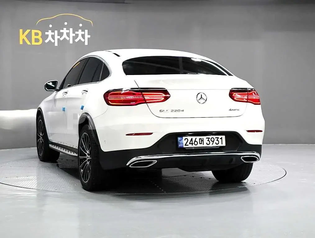 Mercedes-Benz GLC 250 AMG PK* COUPE* 9G* BURMASTER* KEYLESS* КРАЙНА ЦЕНА, снимка 3 - Автомобили и джипове - 53916766