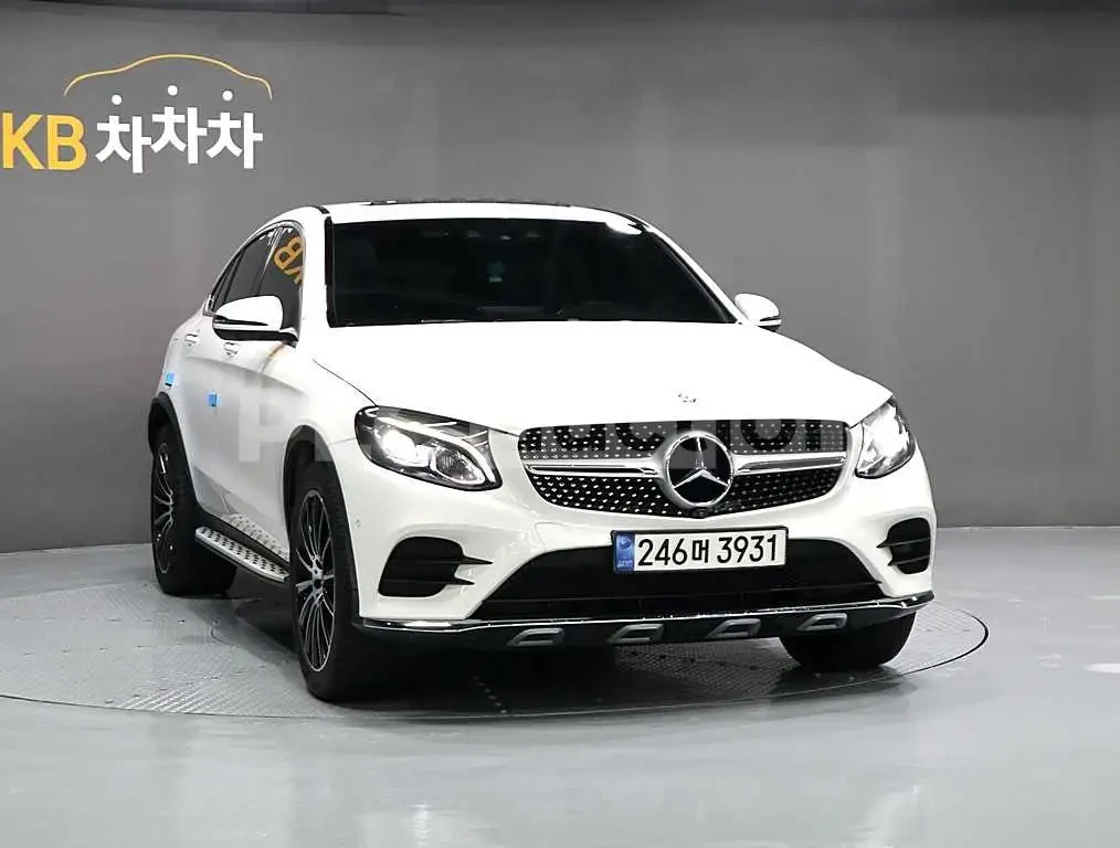 Mercedes-Benz GLC 250 AMG PK* COUPE* 9G* BURMASTER* KEYLESS* КРАЙНА ЦЕНА, снимка 2 - Автомобили и джипове - 53916766