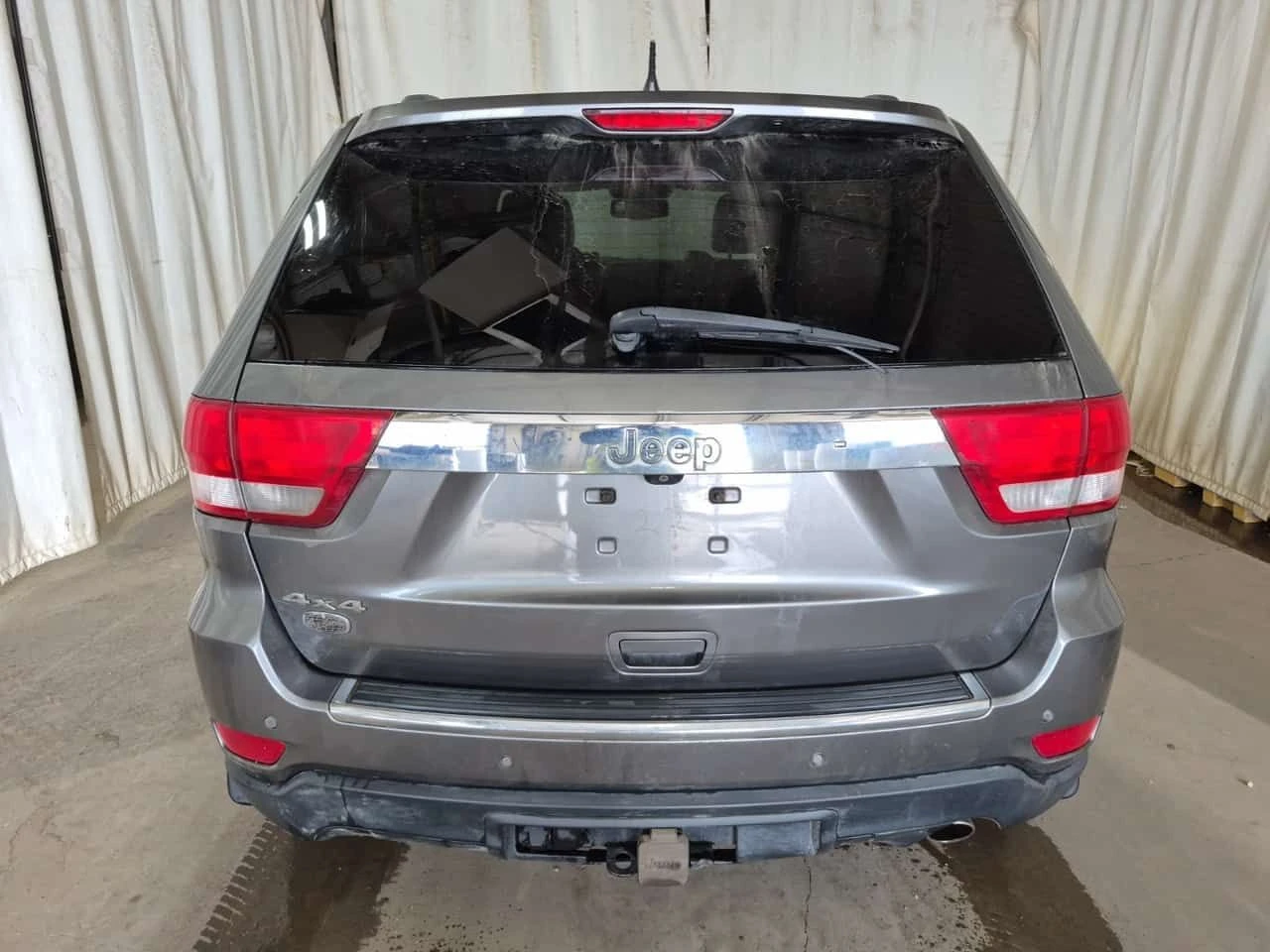 Jeep Grand cherokee * OVERLAND * ПОДГРЕВИ * ОБДУХВАНЕ * ПАНО * CARFAX , снимка 17 - Автомобили и джипове - 54597298