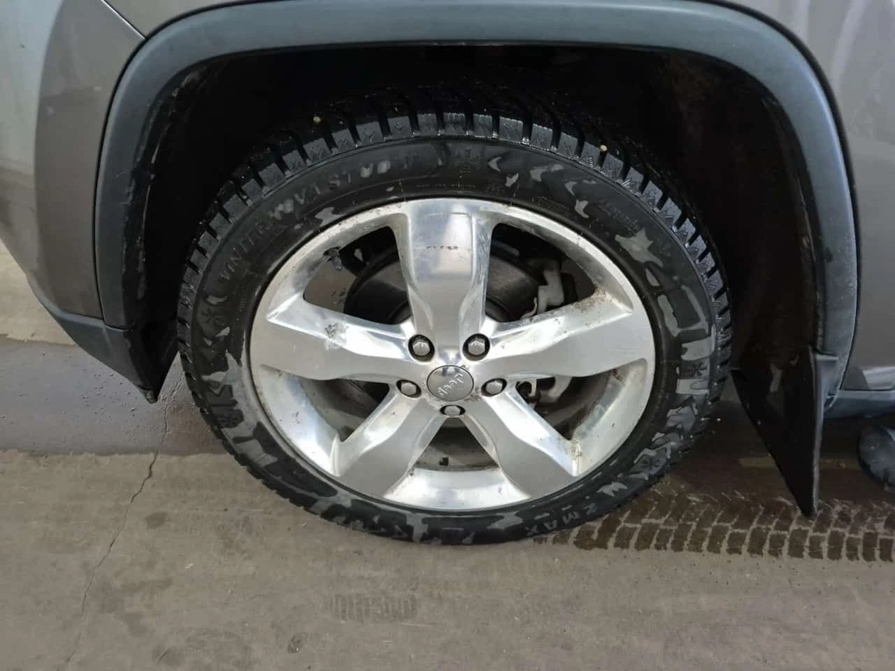 Jeep Grand cherokee * OVERLAND * ПОДГРЕВИ * ОБДУХВАНЕ * ПАНО * CARFAX , снимка 6 - Автомобили и джипове - 54597298