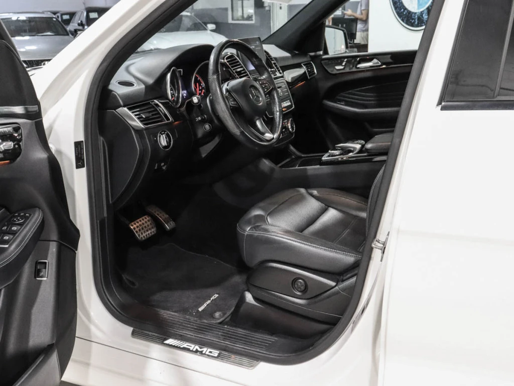 Mercedes-Benz GLE 43 AMG 4MATIC* КАМЕРИ* ПОДГРЕВ* ПАНОРАМА* , снимка 6 - Автомобили и джипове - 54883461