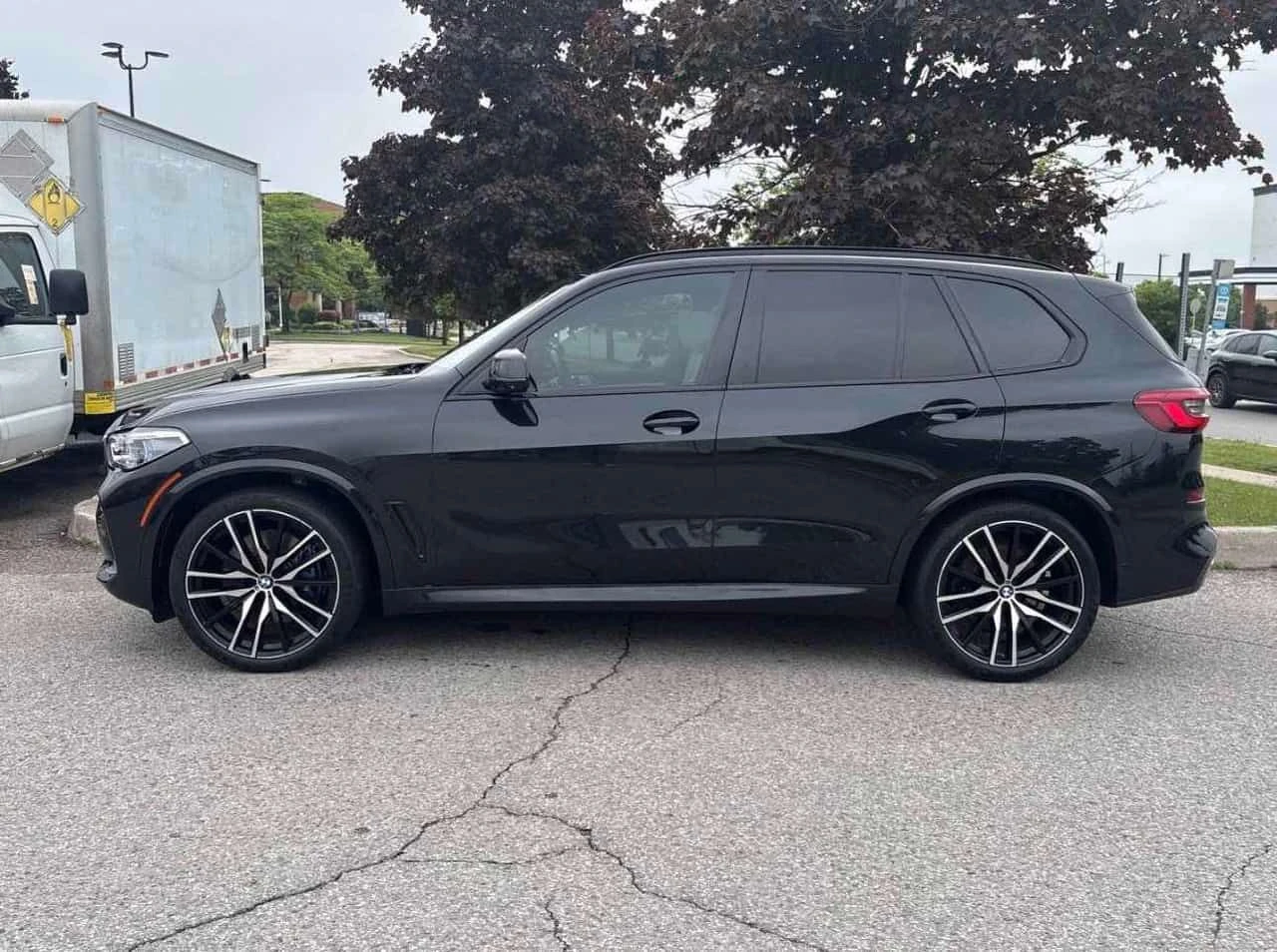 BMW X5 xDrive40i LASER ВЪЗДУШНО ХЕД ЪП CARFAX, снимка 2 - Автомобили и джипове - 54892543
