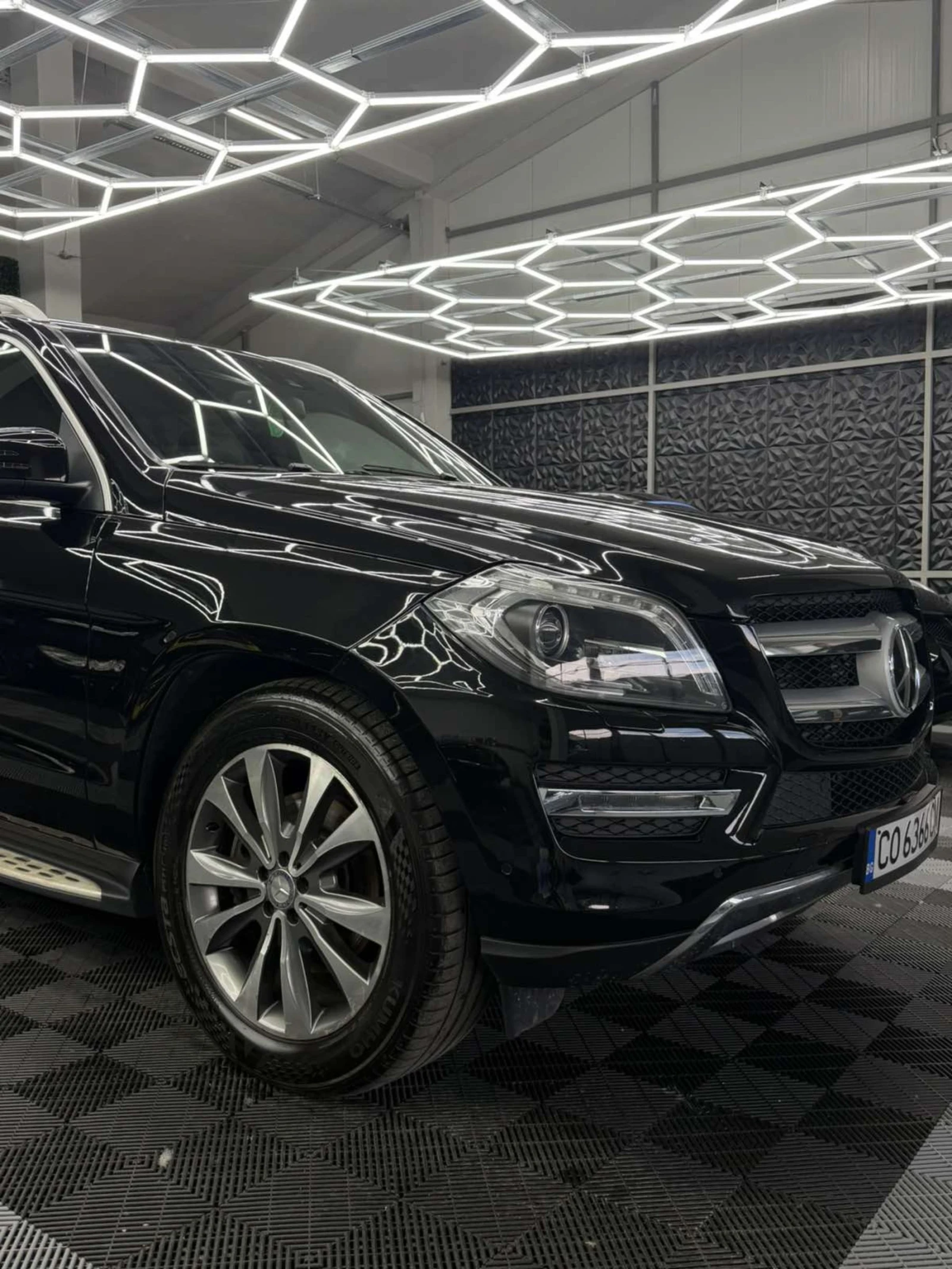 Mercedes-Benz GL 350 CDI, снимка 2 - Автомобили и джипове - 55126001