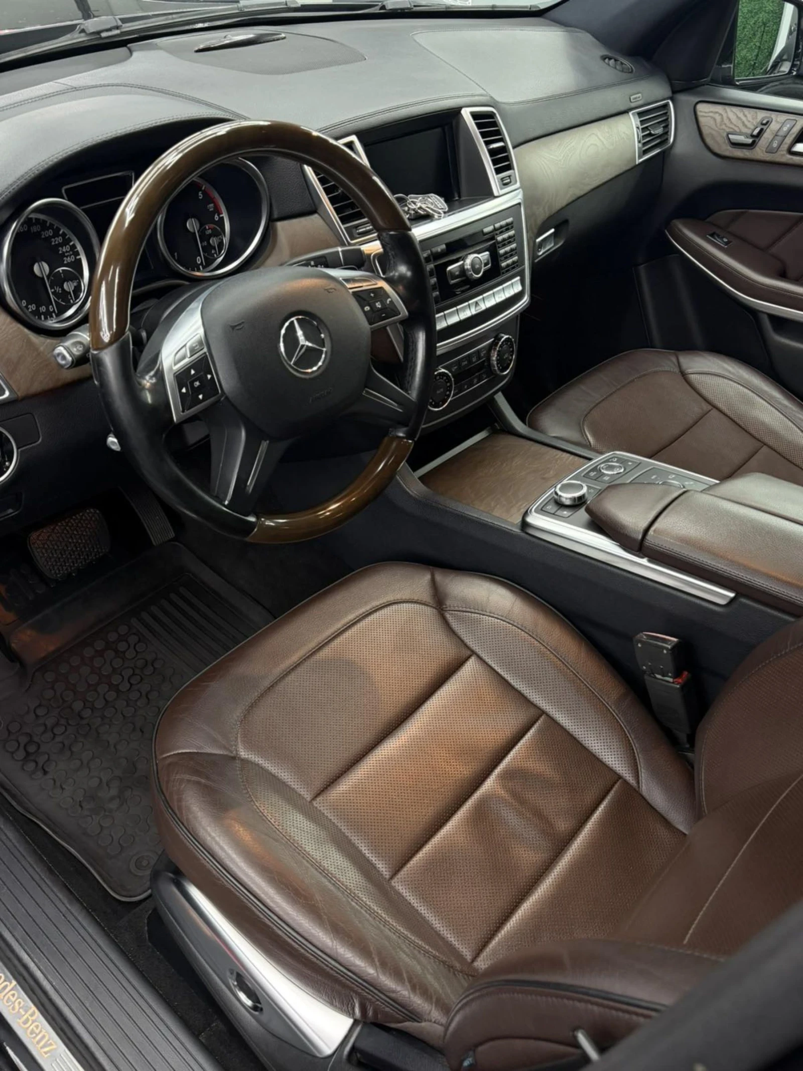 Mercedes-Benz GL 350 CDI, снимка 10 - Автомобили и джипове - 55126001