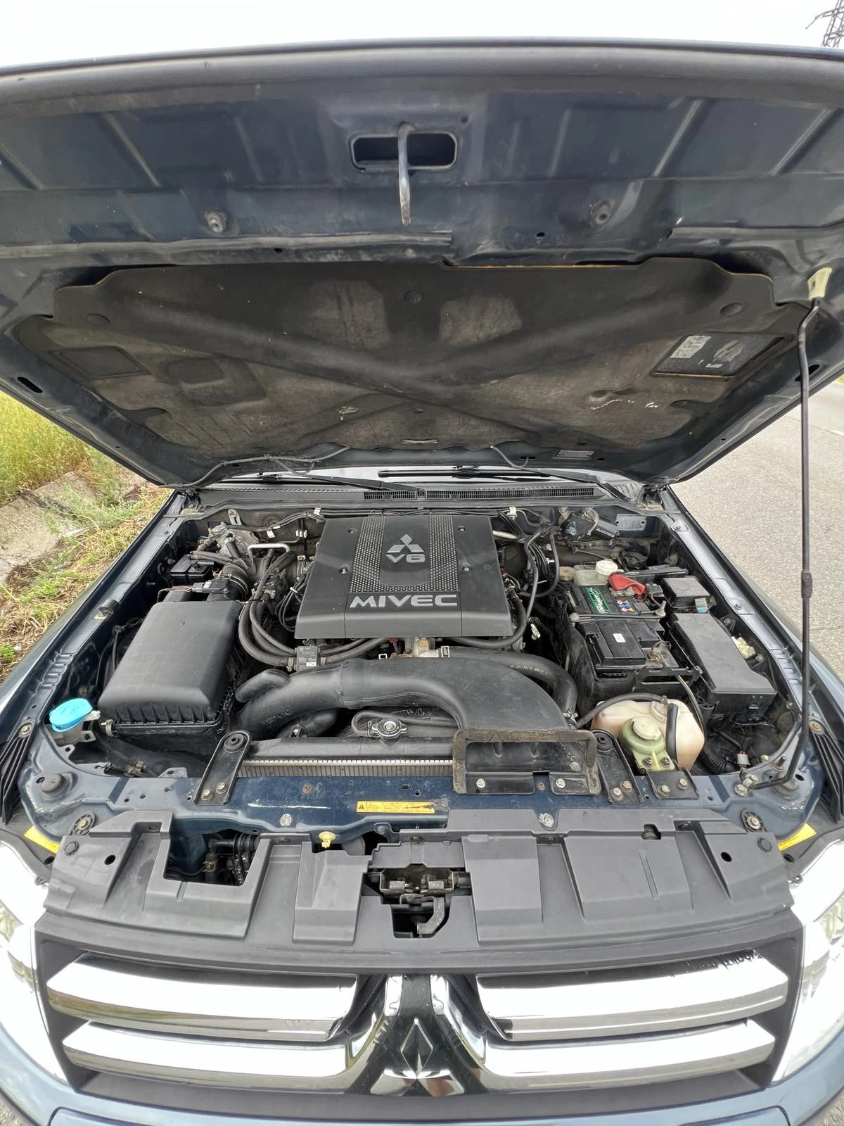Mitsubishi Pajero 3.8 , снимка 9 - Автомобили и джипове - 55143710