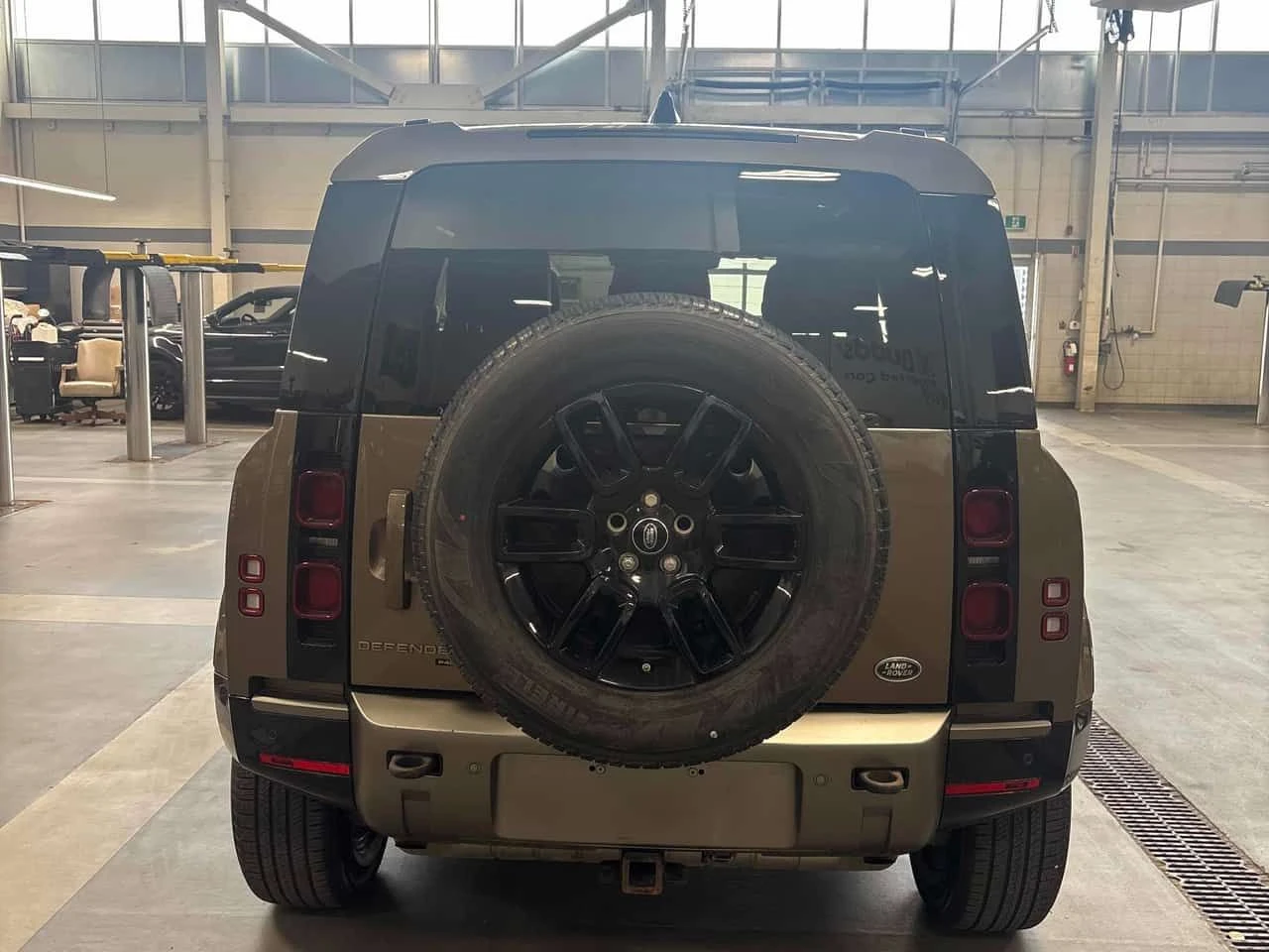 Land Rover Defender * X Dynamic S * АВТОКРЕДИТ БЕЗ ПЪРВОНАЧАЛНА ВНОСКА, снимка 4 - Автомобили и джипове - 55529951