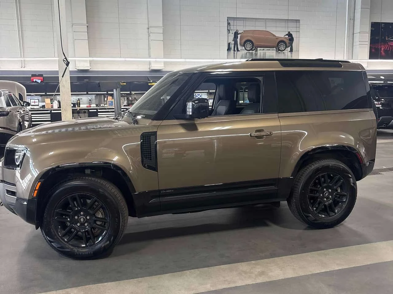 Land Rover Defender * X Dynamic S * АВТОКРЕДИТ БЕЗ ПЪРВОНАЧАЛНА ВНОСКА, снимка 2 - Автомобили и джипове - 55529951