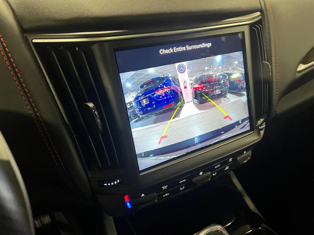 Maserati Levante MODENA* HARMON* KARDON* , снимка 10 - Автомобили и джипове - 55619636