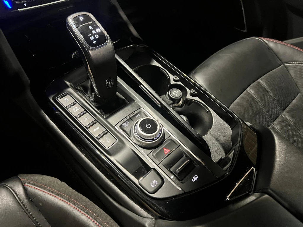 Maserati Levante MODENA* HARMON* KARDON* , снимка 11 - Автомобили и джипове - 55619636