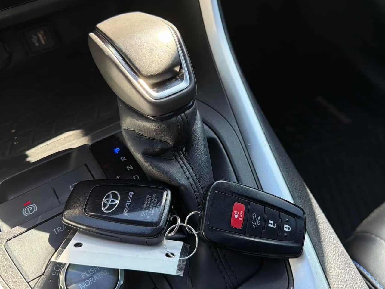 Toyota Rav4 * Hybrid XSE * CARFAX * , снимка 14 - Автомобили и джипове - 56225804