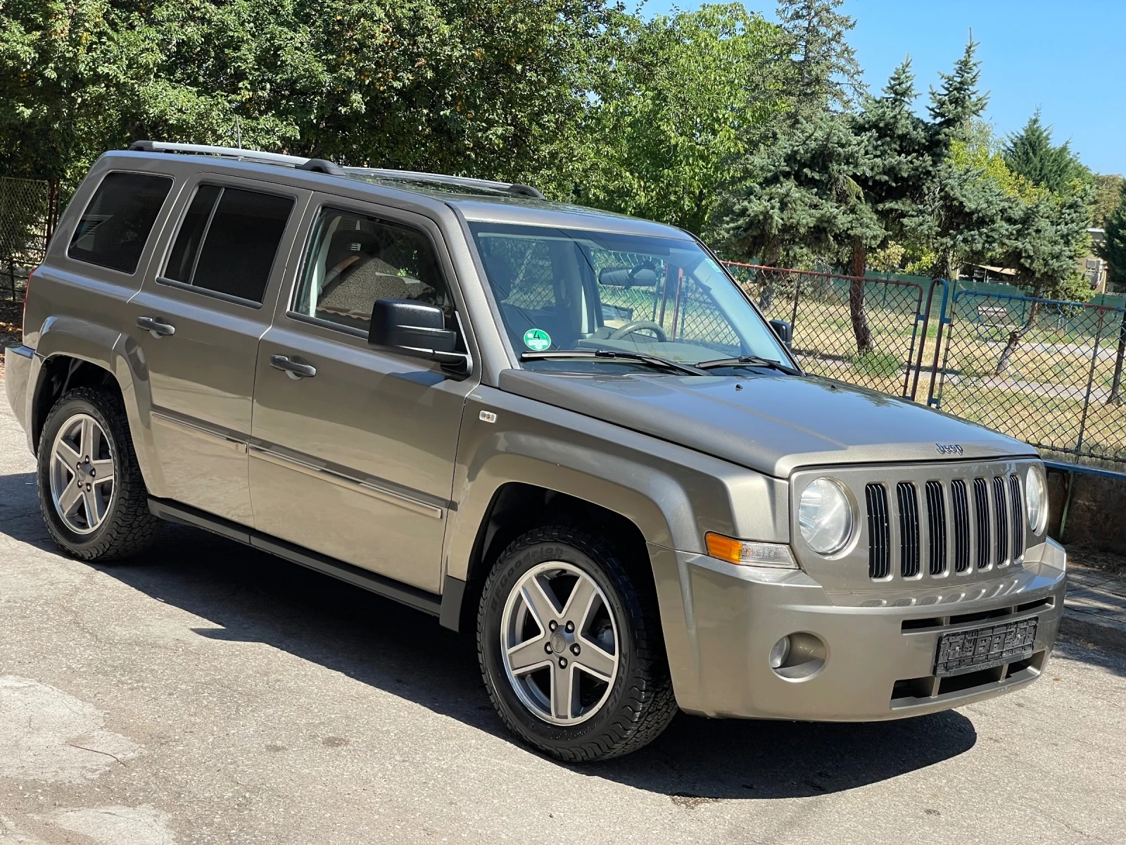 Jeep Patriot 2.4i* 4X4* automat, снимка 13 - Автомобили и джипове - 56337968
