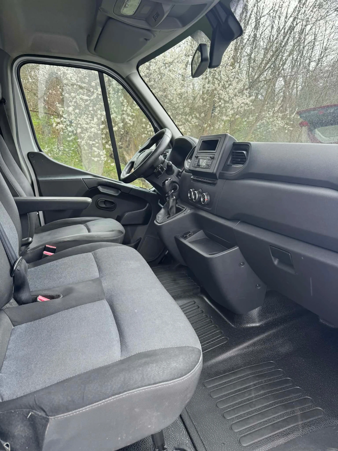 Renault Master, снимка 10 - Бусове и автобуси - 54092597