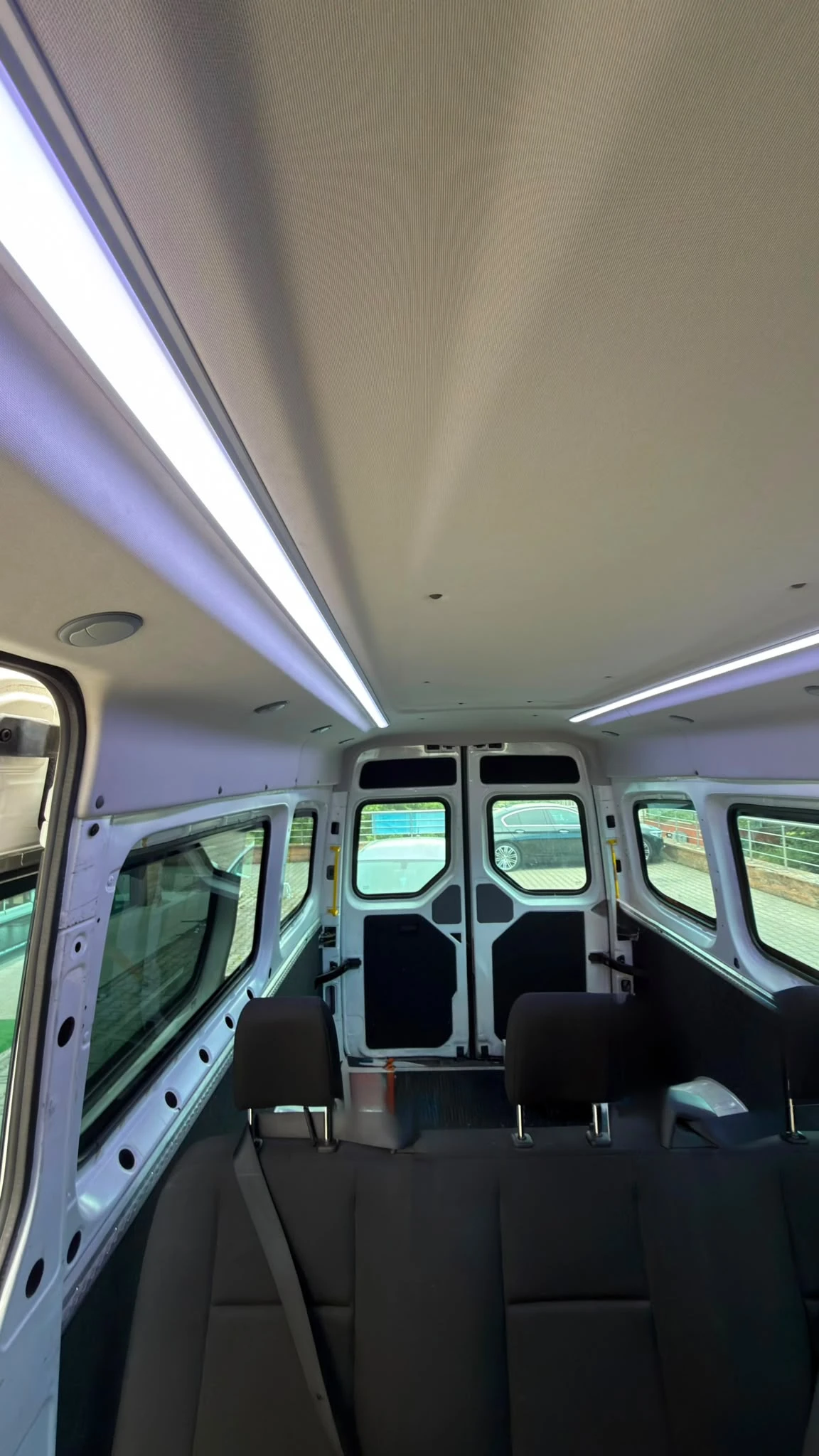 VW Crafter, снимка 14 - Бусове и автобуси - 54879944