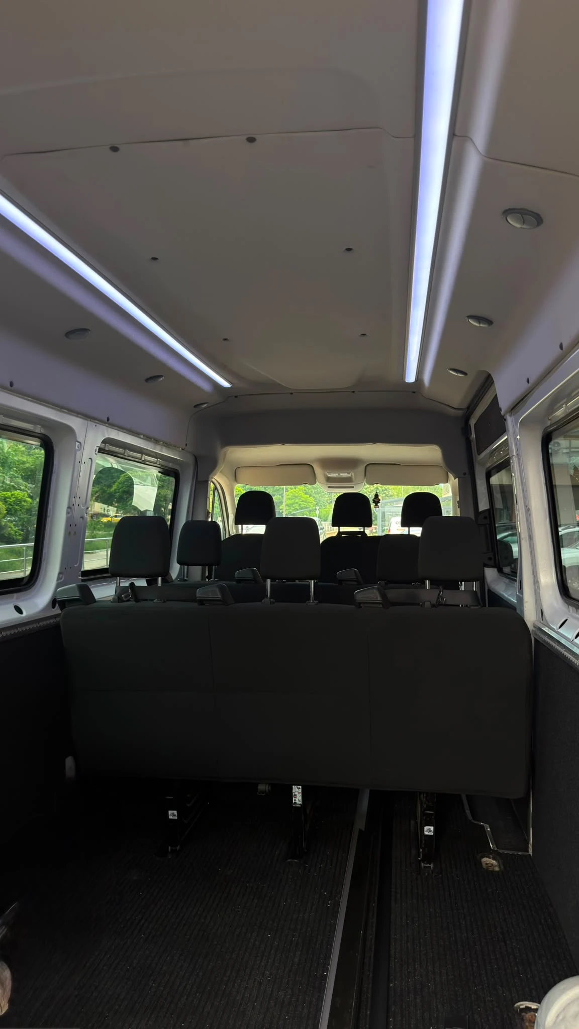 VW Crafter, снимка 15 - Бусове и автобуси - 54879944