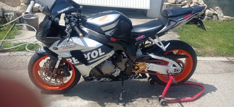 Honda Cbr 1000 RR, снимка 4 - Мотоциклети и мототехника - 52620893
