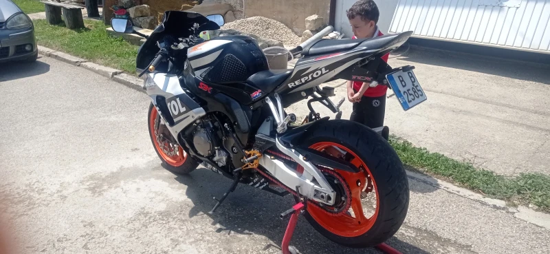 Honda Cbr 1000 RR, снимка 5 - Мотоциклети и мототехника - 52620893