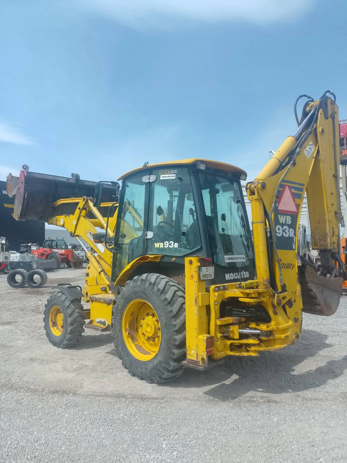 Багер Komatsu WB93R - изображение 3