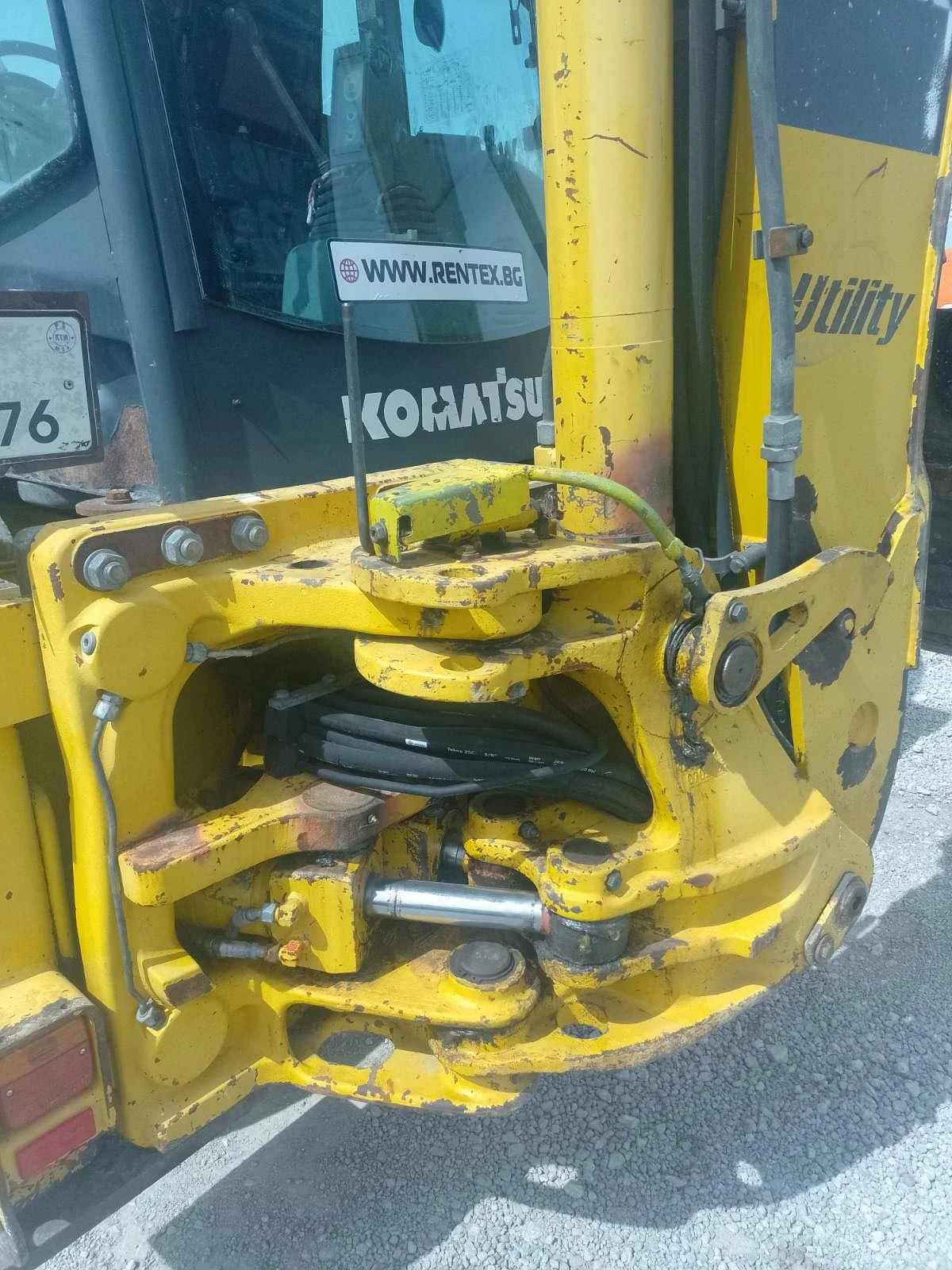 Багер Komatsu WB93R - изображение 6