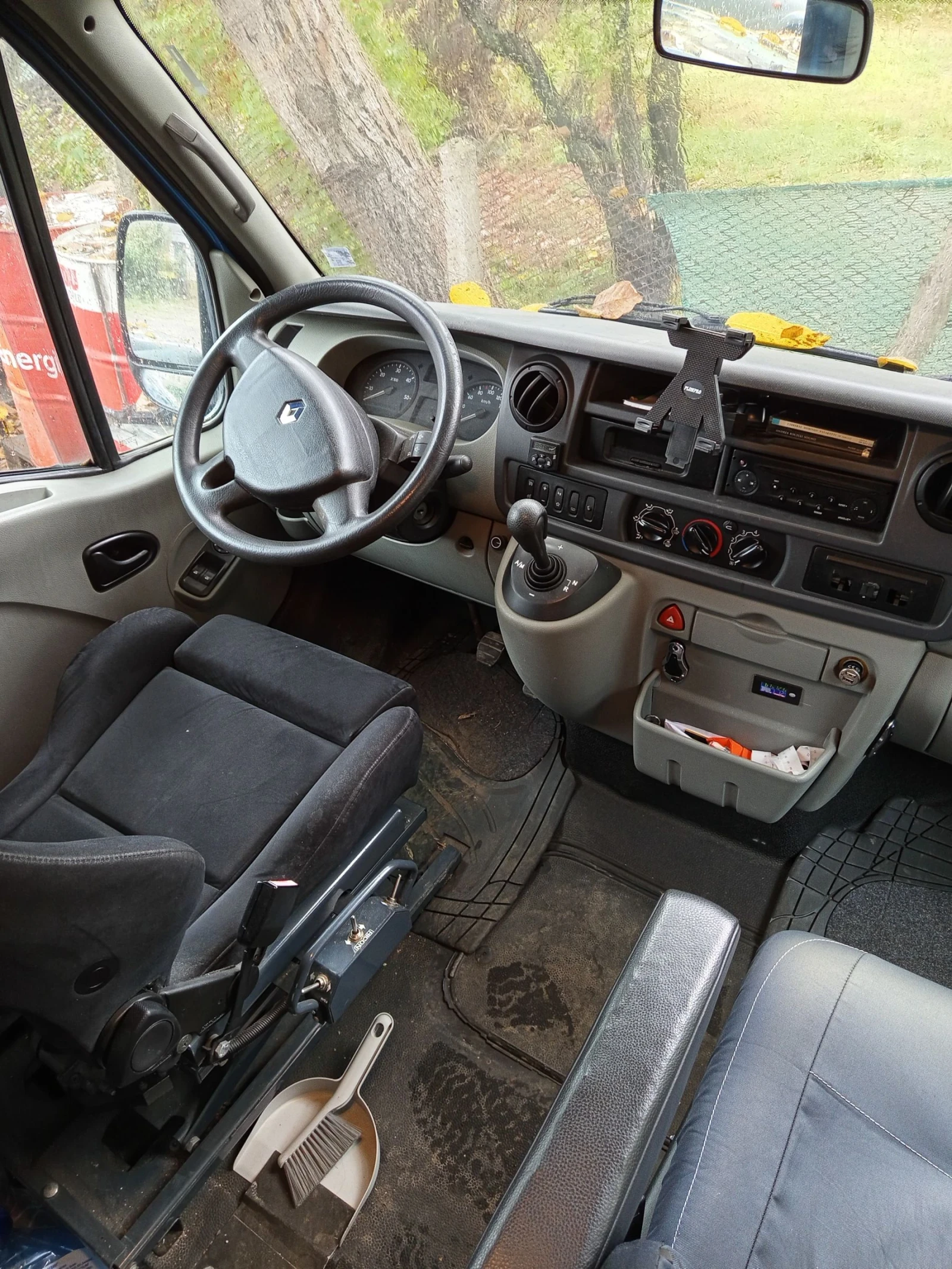 Кемпер Renault 4 във1 - изображение 10