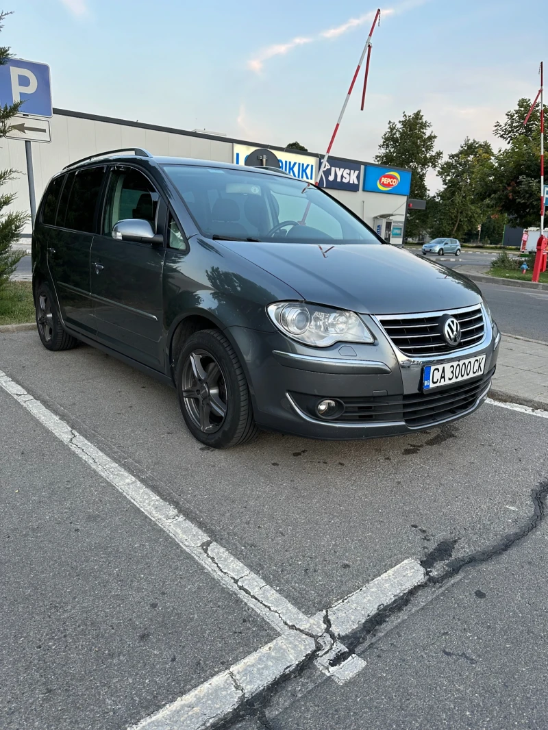 VW Touran 2.0 TDI 6+ 1 automatic , снимка 1 - Автомобили и джипове - 48736797