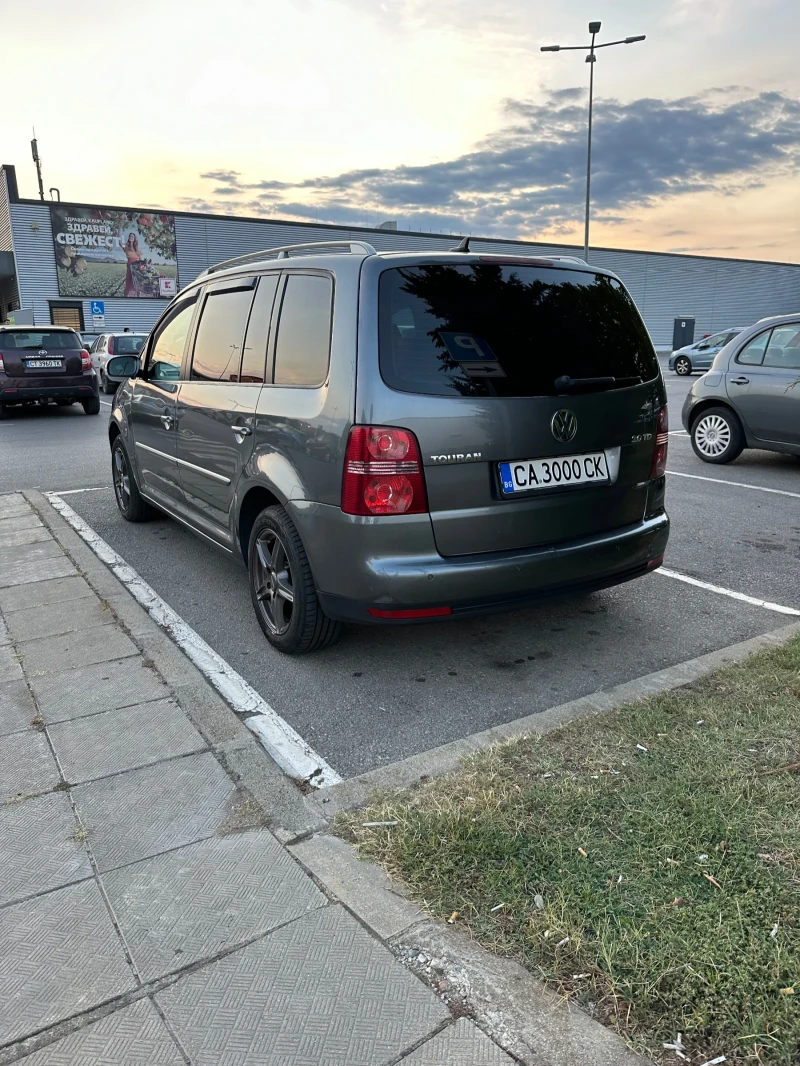 VW Touran 2.0 TDI 6+ 1 automatic , снимка 5 - Автомобили и джипове - 48736797